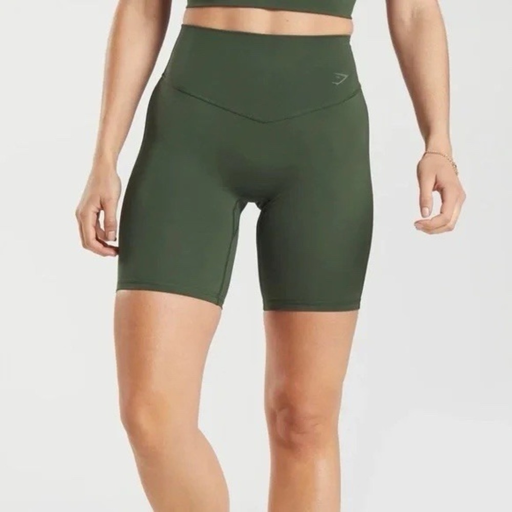 Gymshark Women Elevate Cycling‎ Shorts Size Small Moss Olive B3A7I